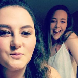 Meet your Posher, Mia